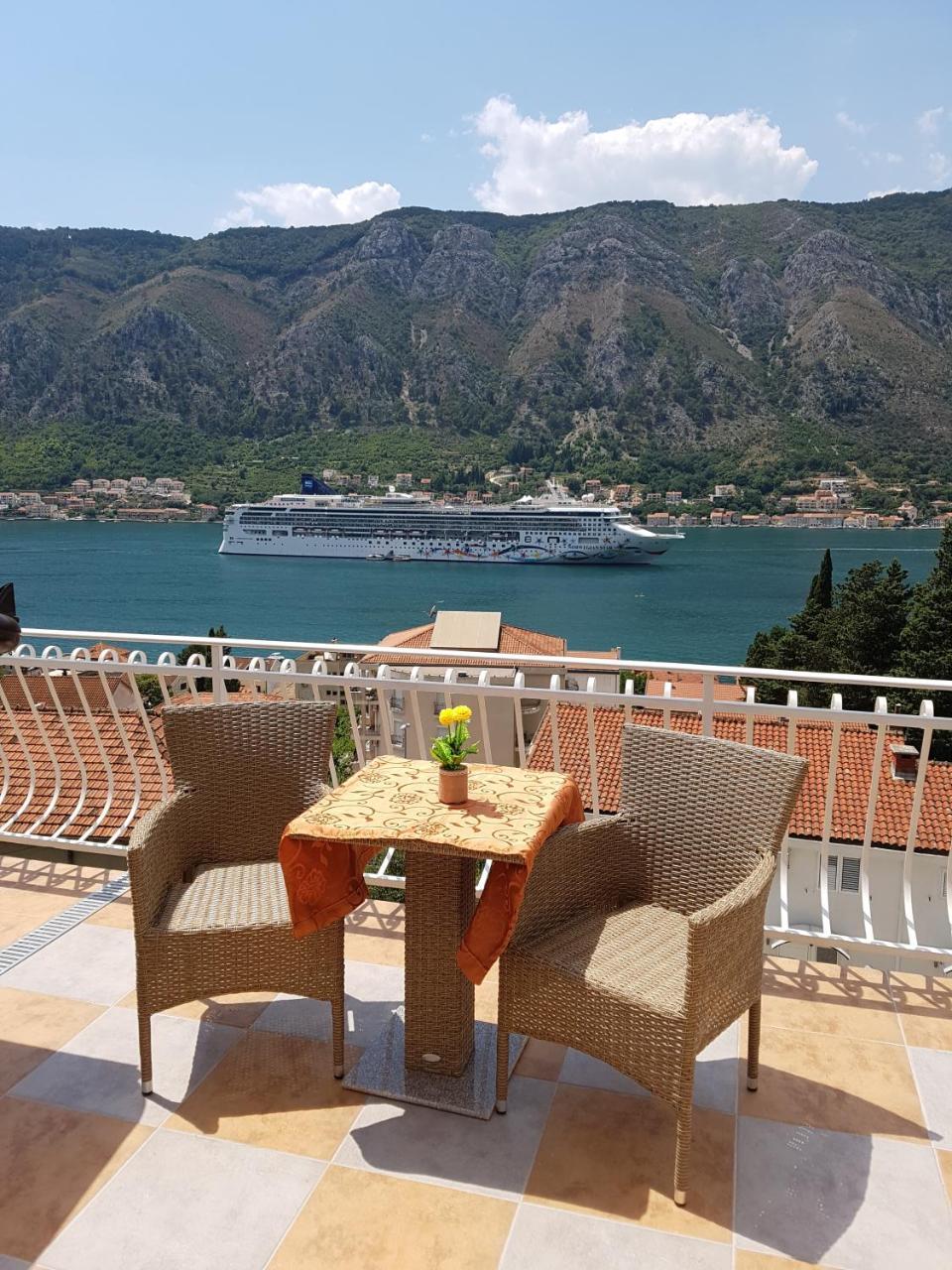 Peranovic 2 Appartement Kotor